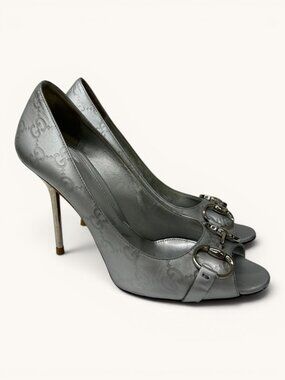 Stunning Gucci Metallic Silver Guccissima Peep-Toe Pumps, Size 8.5 B